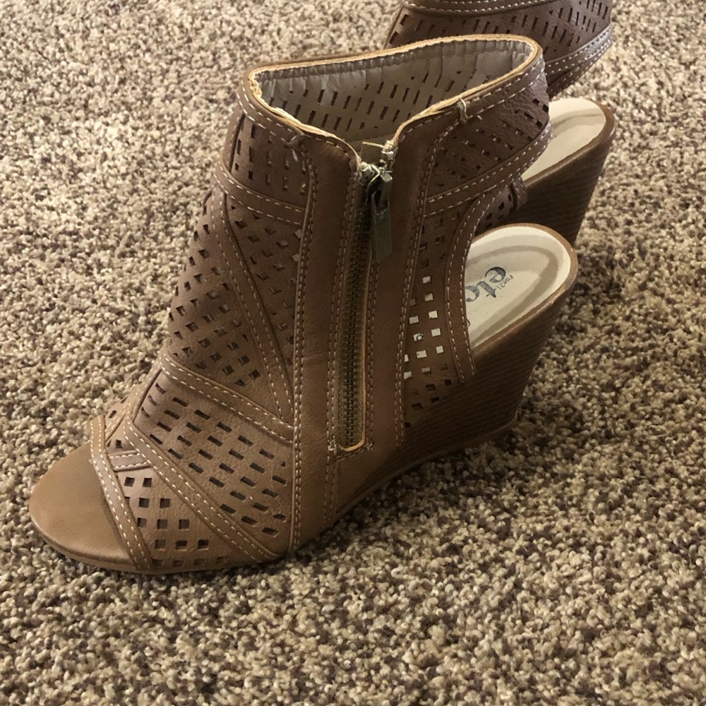 Open Toe Ankle Wedge Bootie Rue 21 Size 7/8
